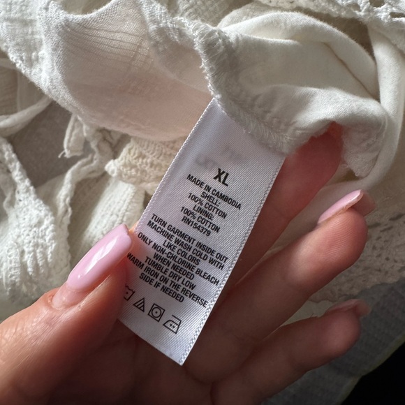 AE Studio Open Back Lace Trim Blouse - Picture 8 of 9